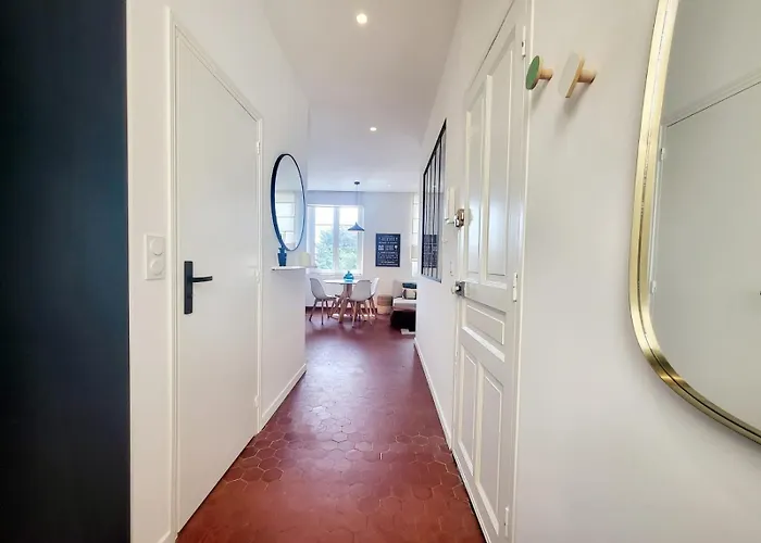 L'isnard 2 - T2 Climatisé Dans Le Vieil Apartamento