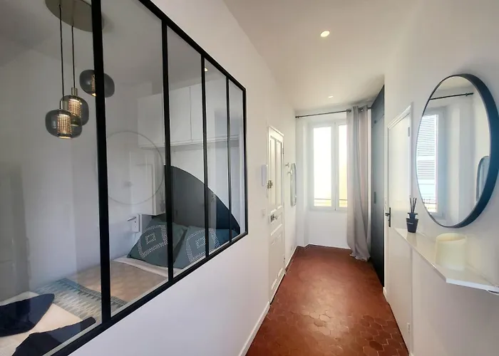 Apartment L'isnard 2 - T2 Climatise Dans Le Vieil Antibes